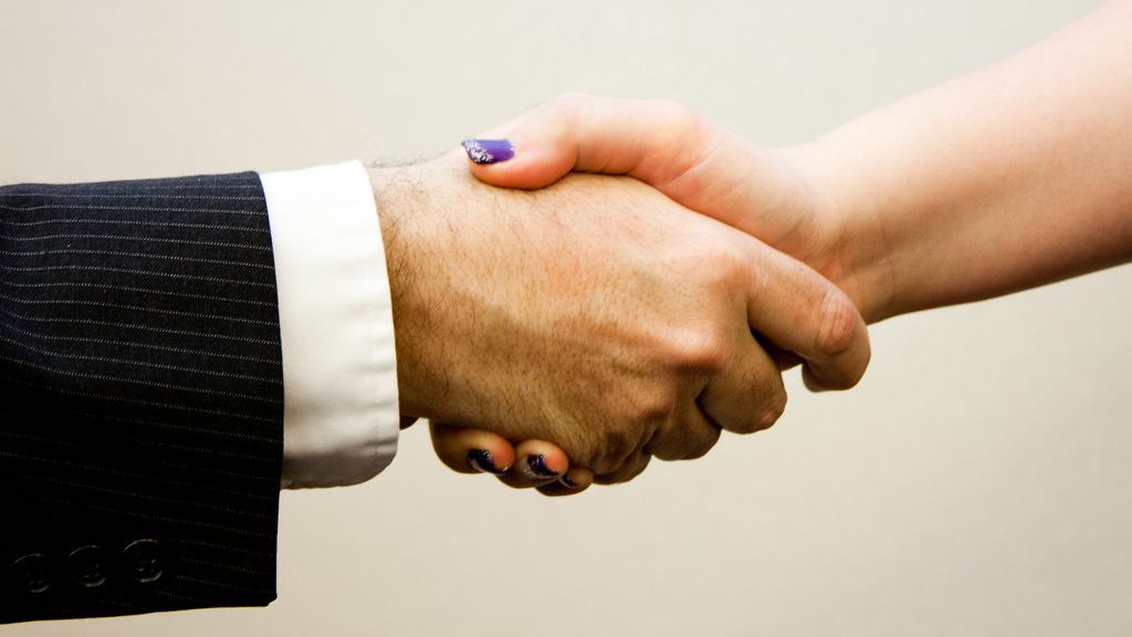 Structurer un programme partenaire : niveaux, remises, obligations